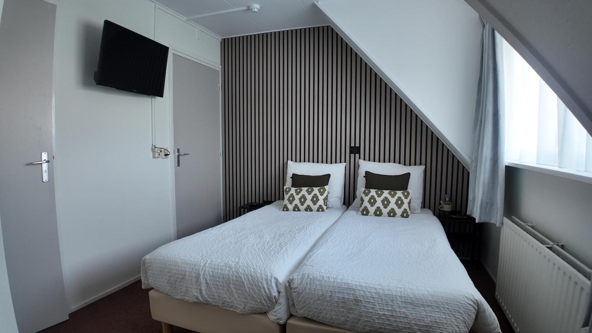 Hotel De Lange Akker 2*